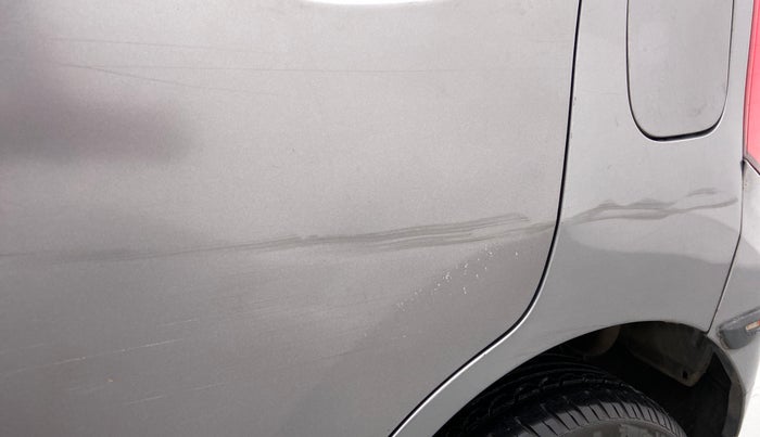 2013 Maruti Wagon R 1.0 VXI, Petrol, Manual, 76,789 km, Rear left door - Minor scratches