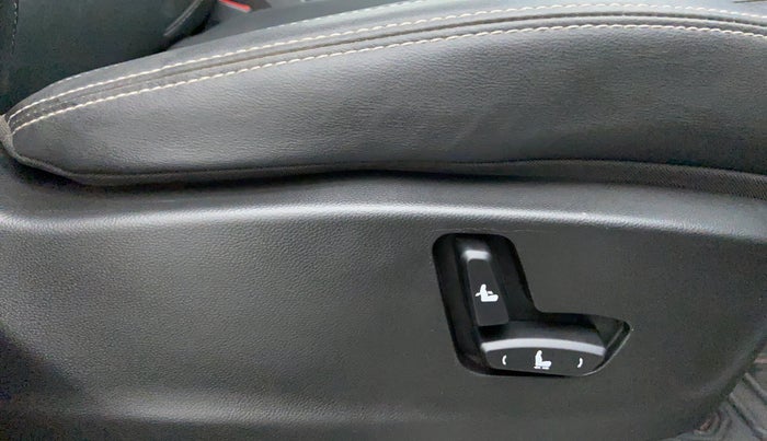 2019 MG HECTOR SHARP 2.0 DIESEL, Diesel, Manual, 29,424 km, Driver Side Adjustment Panel