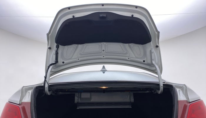 2017 Hyundai Verna 1.6 VTVT SX O, Petrol, Manual, 82,196 km, Boot Door Open
