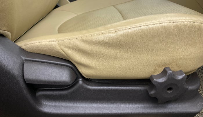 2017 Hyundai Verna 1.6 VTVT SX O, Petrol, Manual, 82,196 km, Driver Side Adjustment Panel