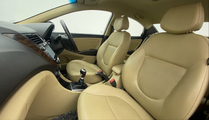 2017 Hyundai Verna 1.6 VTVT SX O, Petrol, Manual, 82,196 km, Right Side Front Door Cabin