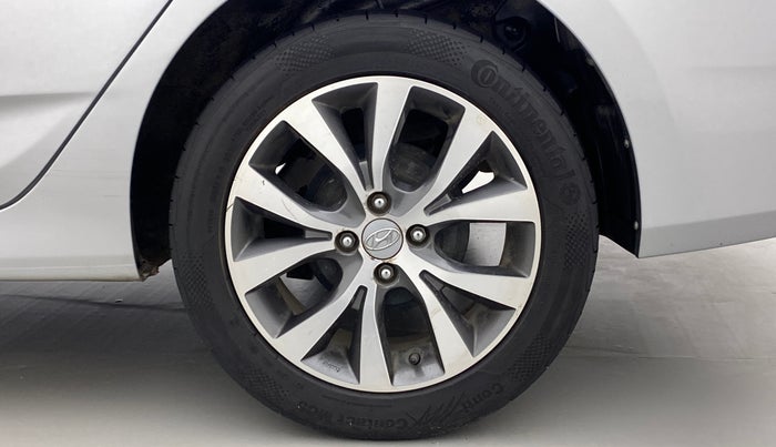 2017 Hyundai Verna 1.6 VTVT SX O, Petrol, Manual, 82,196 km, Left Rear Wheel