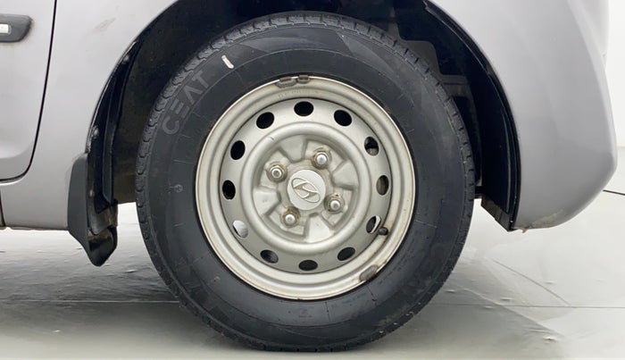 2013 Hyundai Eon D LITE PLUS, Petrol, Manual, 11,989 km, Right Front Wheel