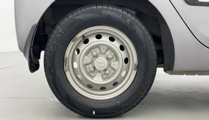 2013 Hyundai Eon D LITE PLUS, Petrol, Manual, 11,989 km, Right Rear Wheel