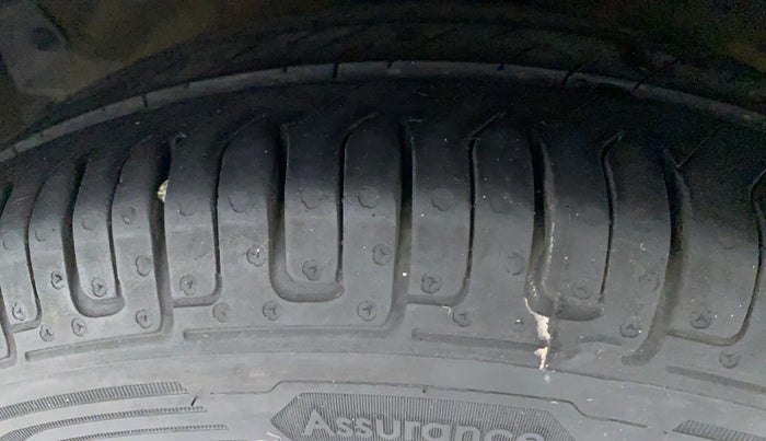 2012 Hyundai i10 MAGNA 1.2, Petrol, Manual, 69,776 km, Left Front Tyre Tread