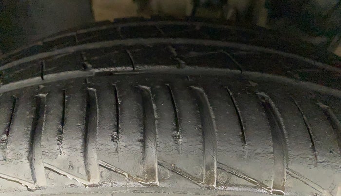 2021 Datsun Redi Go T, Petrol, Manual, 36,052 km, Left Front Tyre Tread