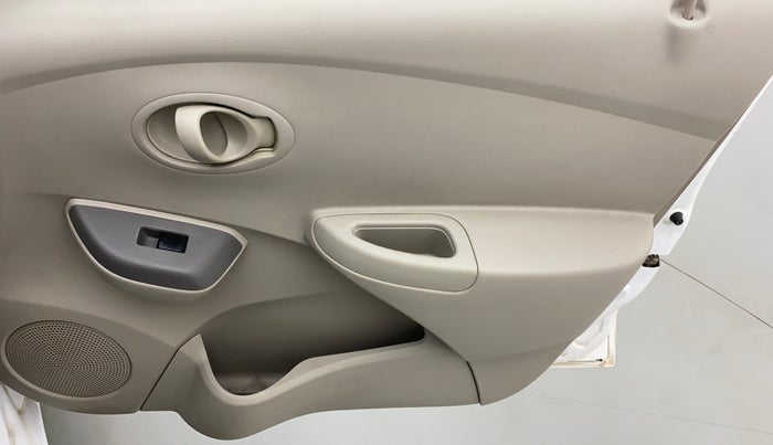 2015 Datsun Go Plus T, Petrol, Manual, 37,490 km, Driver Side Door Panels Control