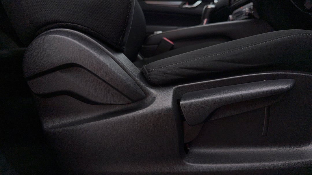 2024 Mazda CX-5 G25 Maxx Sport (FWD), Automatic, 47651 km, Drivers Side Adjustment Panel