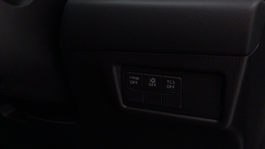 2024 Mazda CX-5 G25 Maxx Sport (FWD), Automatic, 47651 km, Utility Switches/Buttons