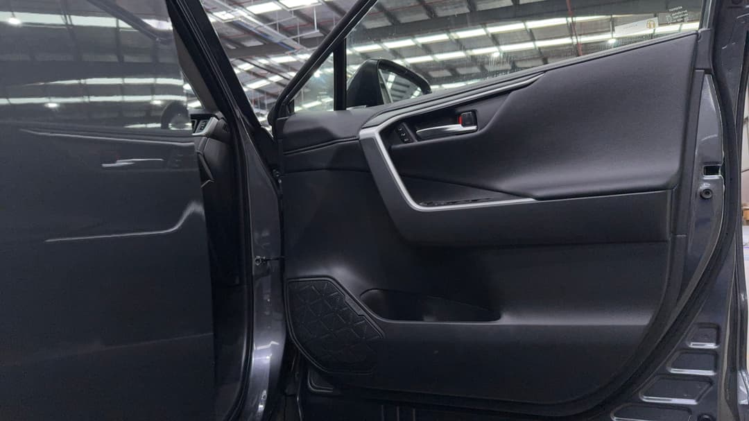 2025 Toyota RAV4 Cruiser (AWD) Hybrid, Automatic, 15245 km, Speaker View