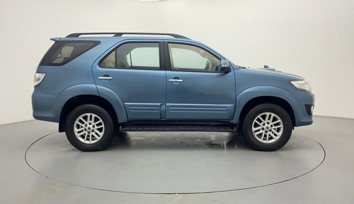 2014 Toyota Fortuner 3.0 AT 4X2, Diesel, Automatic, 1,24,341 km, Right Side