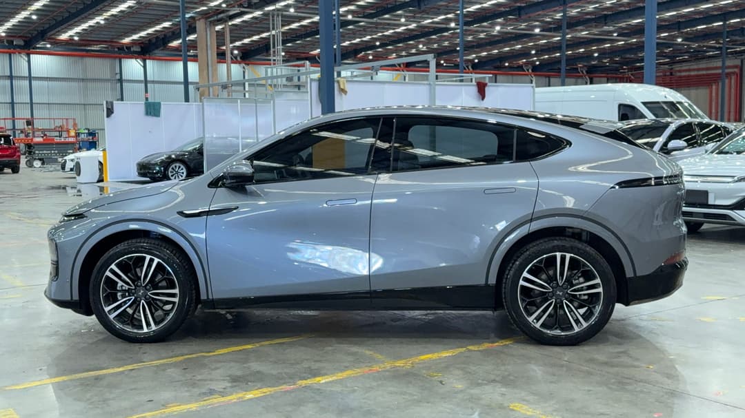2025 Xpeng G6 Long Range, Automatic, 12467 km, Left Side View