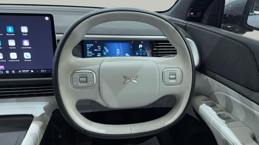 2025 Xpeng G6 Long Range, Automatic, 12467 km, Steering Wheel Close-up