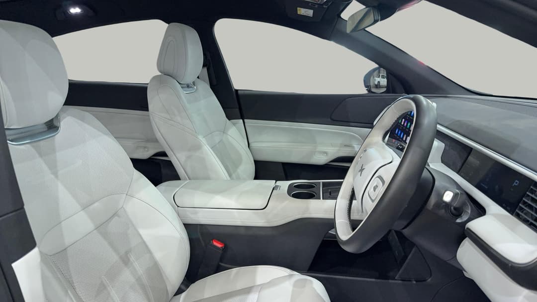 2025 Xpeng G6 Long Range, Automatic, 12467 km, Right Side Front Door Cabin View