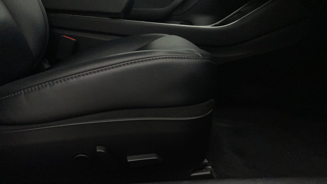 2019 Tesla Model 3 Standard Range Plus, Automatic, 45921 km, Drivers Side Adjustment Panel