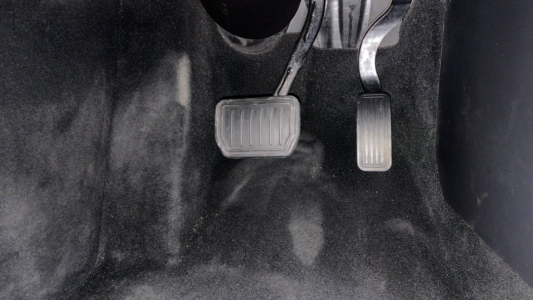 2019 Tesla Model 3 Standard Range Plus, Automatic, 45921 km, Pedals and Footmat