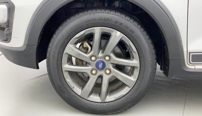 2020 Ford FREESTYLE TITANIUM 1.2 PETROL, Petrol, Manual, 43,820 km, Left Front Wheel