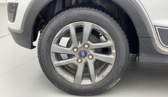 2020 Ford FREESTYLE TITANIUM 1.2 PETROL, Petrol, Manual, 43,820 km, Right Rear Wheel