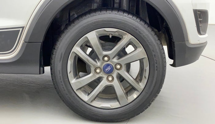 2020 Ford FREESTYLE TITANIUM 1.2 PETROL, Petrol, Manual, 43,820 km, Left Rear Wheel