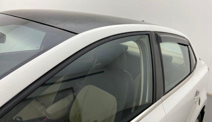2018 Volkswagen Ameo HIGHLINE PLUS 1.5L 16 ALLOY, Diesel, Manual, 73,974 km, Front passenger door - Door visor damaged