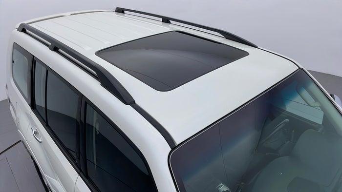 MITSUBISHI PAJERO-Roof/Sunroof View