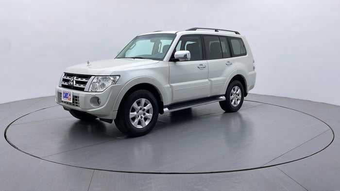 MITSUBISHI PAJERO-Left Front Diagonal (45- Degree) View