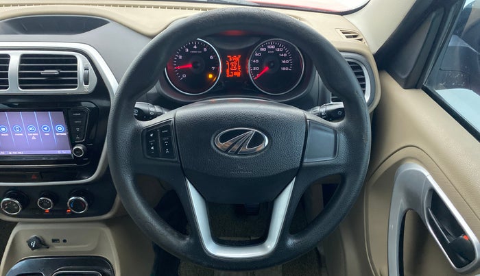 2018 Mahindra TUV300 T10 AMT, Diesel, Automatic, 71,888 km, Steering Wheel Close Up