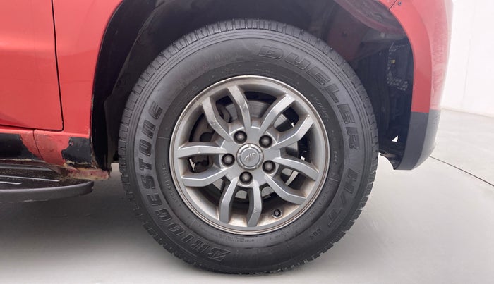 2018 Mahindra TUV300 T10 AMT, Diesel, Automatic, 71,888 km, Right Front Wheel