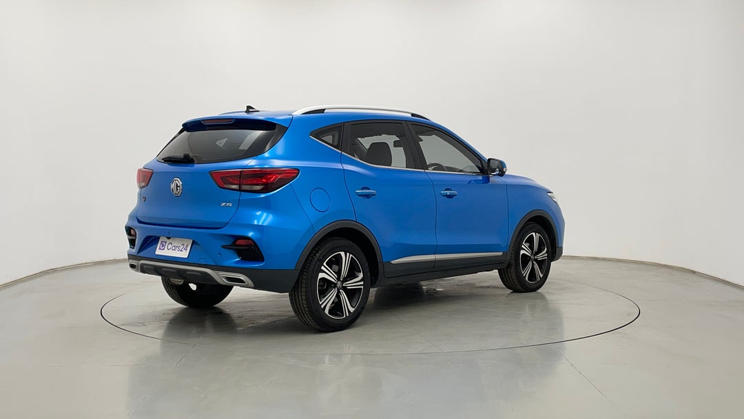 Right Back Diagonal (45- Degree) View