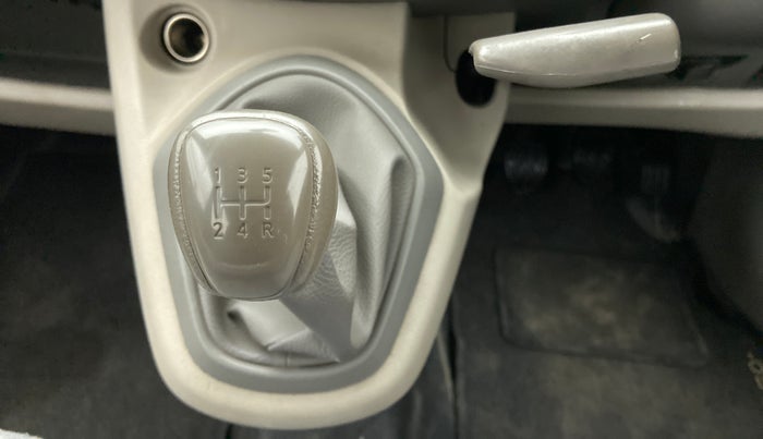 2016 Datsun Go Plus T, Petrol, Manual, 77,379 km, Gear Lever