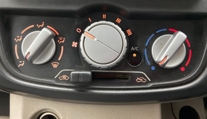 2016 Datsun Go Plus T, Petrol, Manual, 77,379 km, AC Unit - Directional switch has minor damage