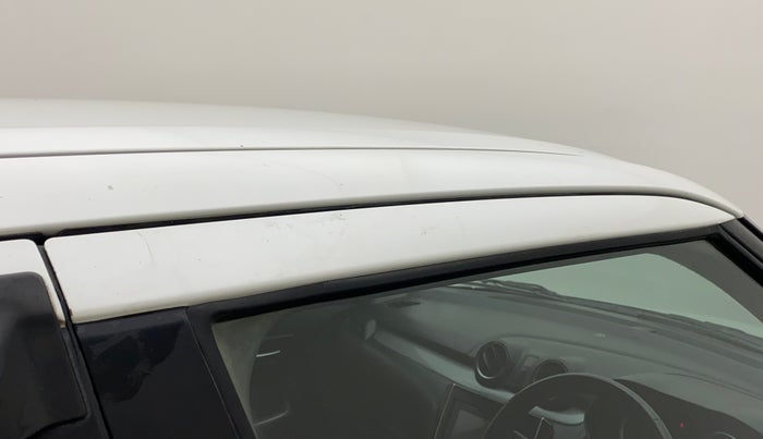 2018 Maruti Swift ZDI PLUS, Diesel, Manual, 80,361 km, Driver-side door - Door visor damaged