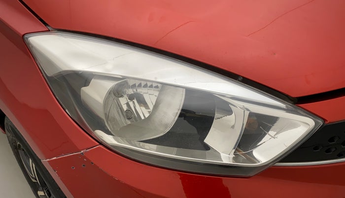 2016 Tata Tiago XM PETROL, Petrol, Manual, 89,370 km, Right headlight - Minor scratches