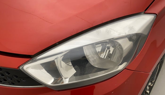 2016 Tata Tiago XM PETROL, Petrol, Manual, 89,370 km, Left headlight - Minor scratches