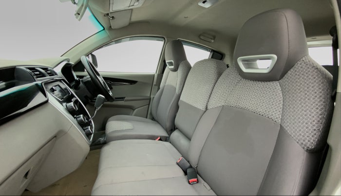 2017 Mahindra Kuv100 K8 D 6 STR, Diesel, Manual, 38,222 km, Right Side Front Door Cabin