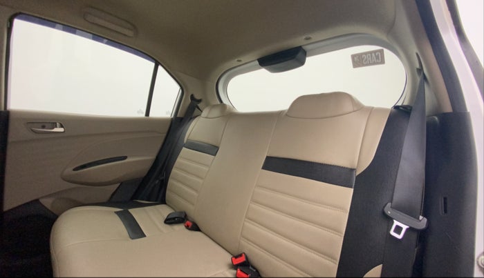 2018 Hyundai NEW SANTRO MAGNA, Petrol, Manual, 23,578 km, Right Side Rear Door Cabin