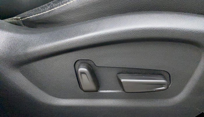 2019 Hyundai Creta SX (O) 1.6 DIESEL, Diesel, Manual, 47,486 km, Driver Side Adjustment Panel