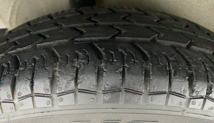 2011 Maruti Ritz LXI, Petrol, Manual, 21,744 km, Right Rear Tyre Tread