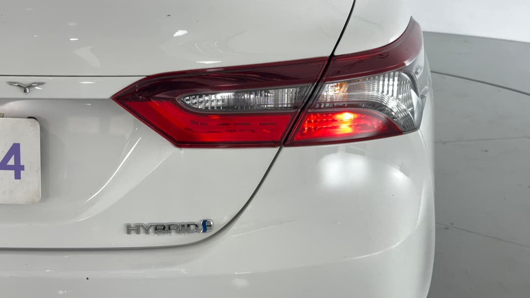 2024 Toyota Camry Ascent Hybrid, Automatic, 54043 km, Badge (Boot Right Side)