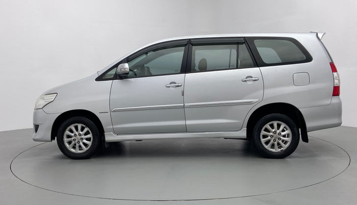 2013 Toyota Innova 2.5 VX 7 STR BS IV, Diesel, Manual, 2,21,916 km, Left Side