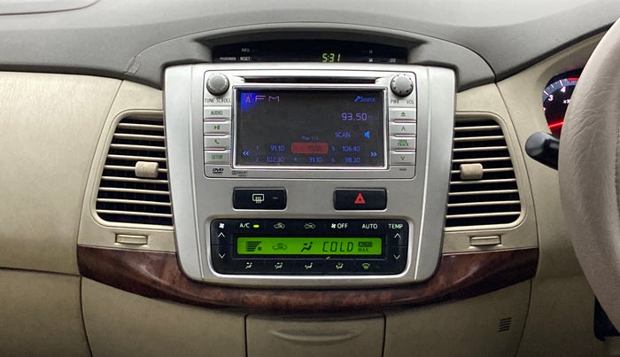 2013 Toyota Innova 2.5 VX 7 STR BS IV, Diesel, Manual, 2,21,916 km, Air Conditioner