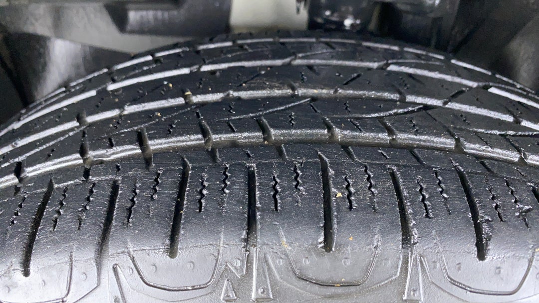 Left Front Tyre Tread