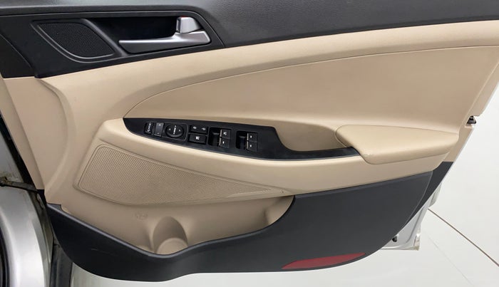 2017 Hyundai Tucson 2WD AT GLS DIESEL, Diesel, Automatic, 86,858 km, Driver Side Door Panels Control