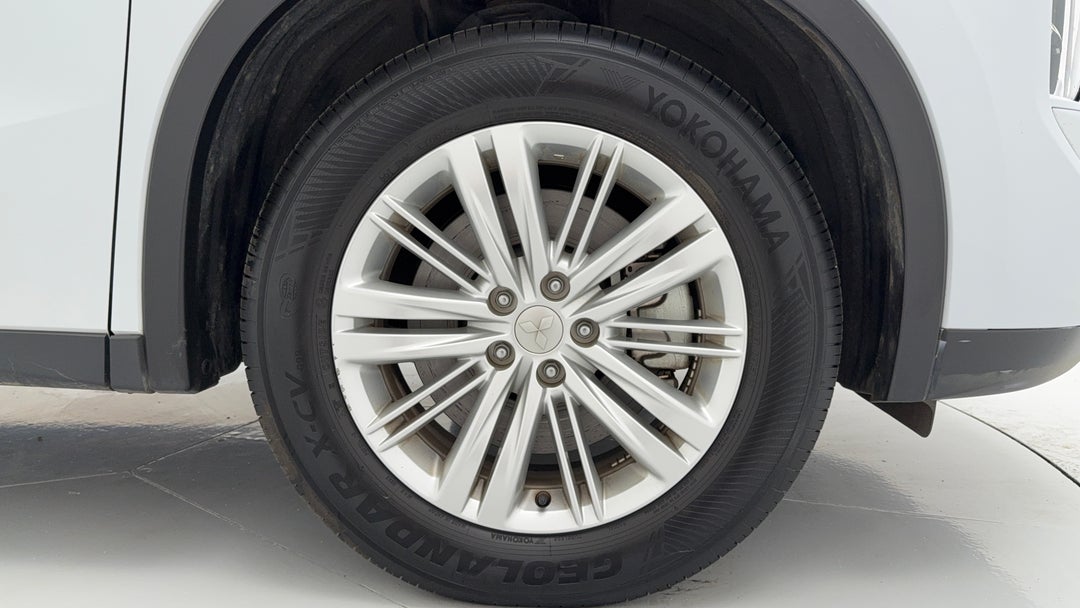 2024 Mitsubishi Outlander Es 7 Seat (2wd), Automatic, 50130 km, Right Front Wheel