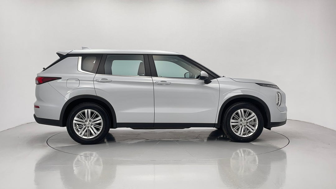 2024 Mitsubishi Outlander Es 7 Seat (2wd), Automatic, 50130 km, Right Side View