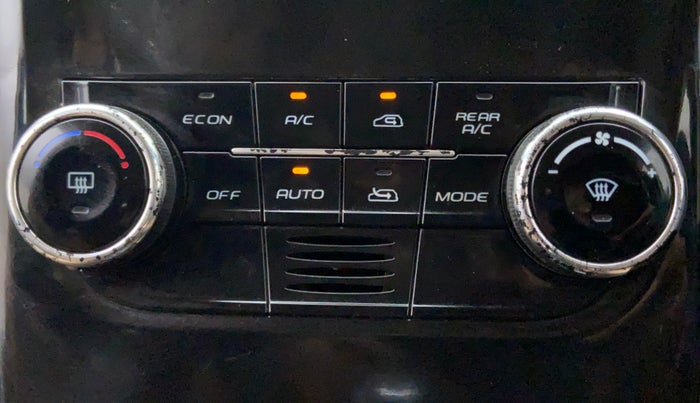 2018 Mahindra XUV500 W11 AT, Diesel, Automatic, 59,774 km, Automatic Climate Control