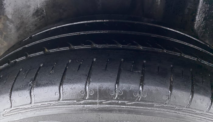 2018 Maruti Ciaz ZETA 1.4 VVT, Petrol, Manual, 52,367 km, Left Rear Tyre Tread