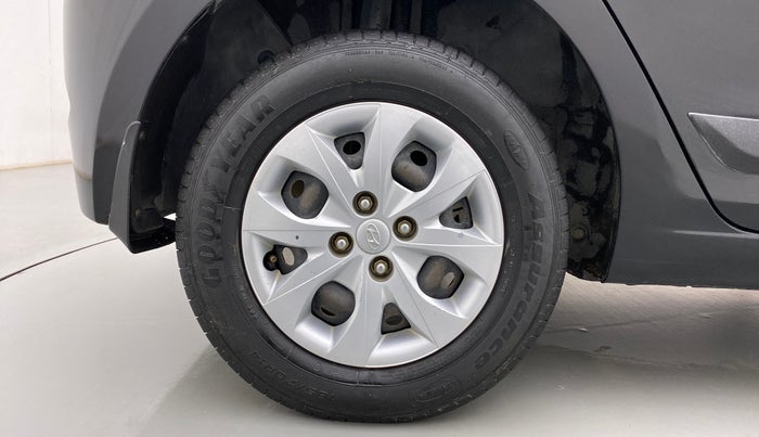 2017 Hyundai Elite i20 SPORTZ 1.2, Petrol, Manual, 65,339 km, Right Rear Wheel