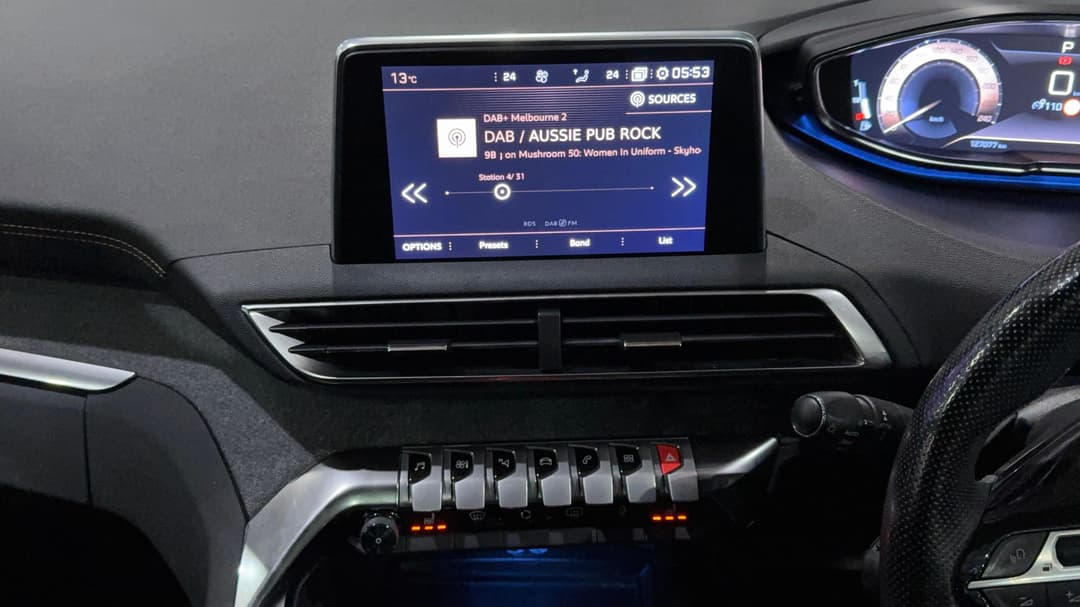 2020 Peugeot 3008 Gt Line, Automatic, 127077 km, Center Console