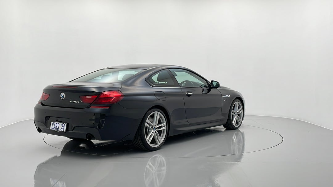 Right Back Diagonal (45- Degree) View